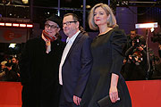 Festivaldirektor Dieter Kosslick mit Lars von Trier und Bente Trier (©Foto: Concorde Film)