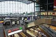 Impressionen aus der Bahnhofshalle Berlin Hbf , Foto: DB AG/Lammel